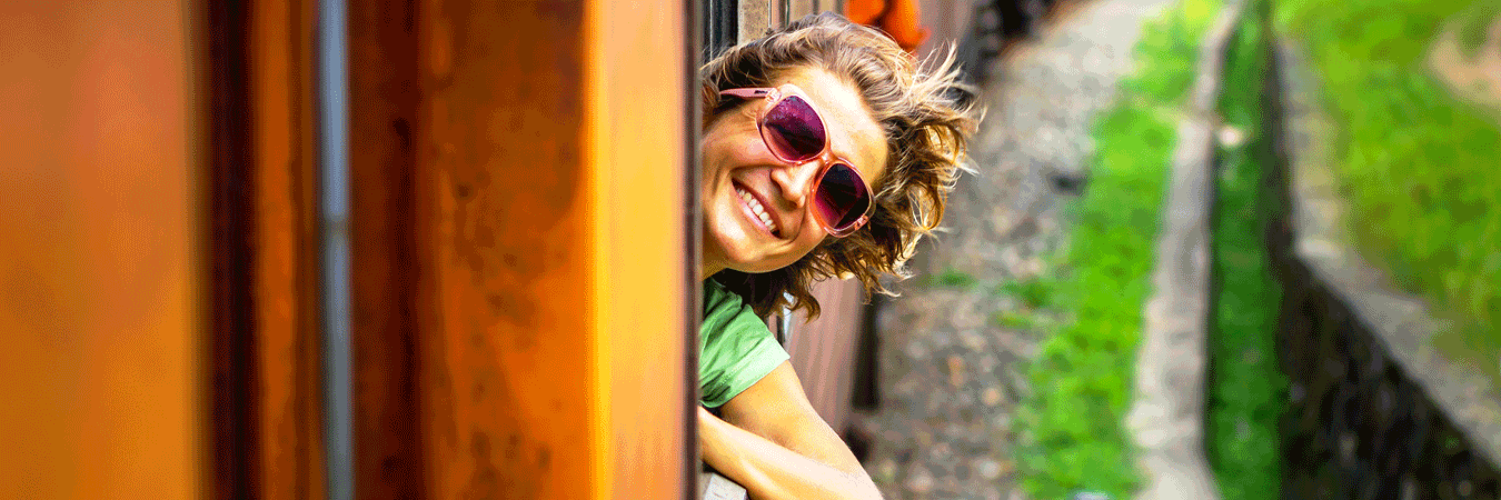 Woman-on-a-train-in-India